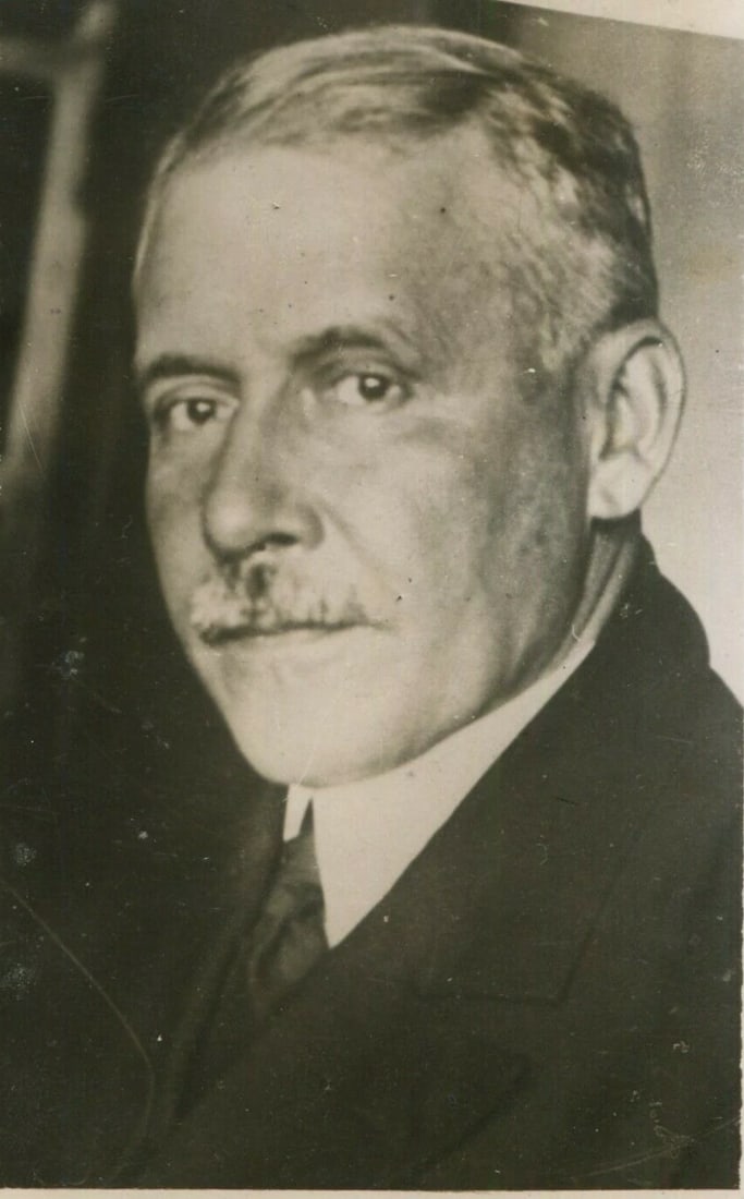 Press Portrait International Army, Military Vintage Photography c. 1930 x5 - 7