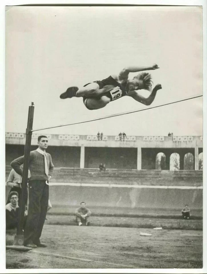 Sport, Swim, Athleticism, Racing c. 1950 Vintage Photograph Press x7 - 8