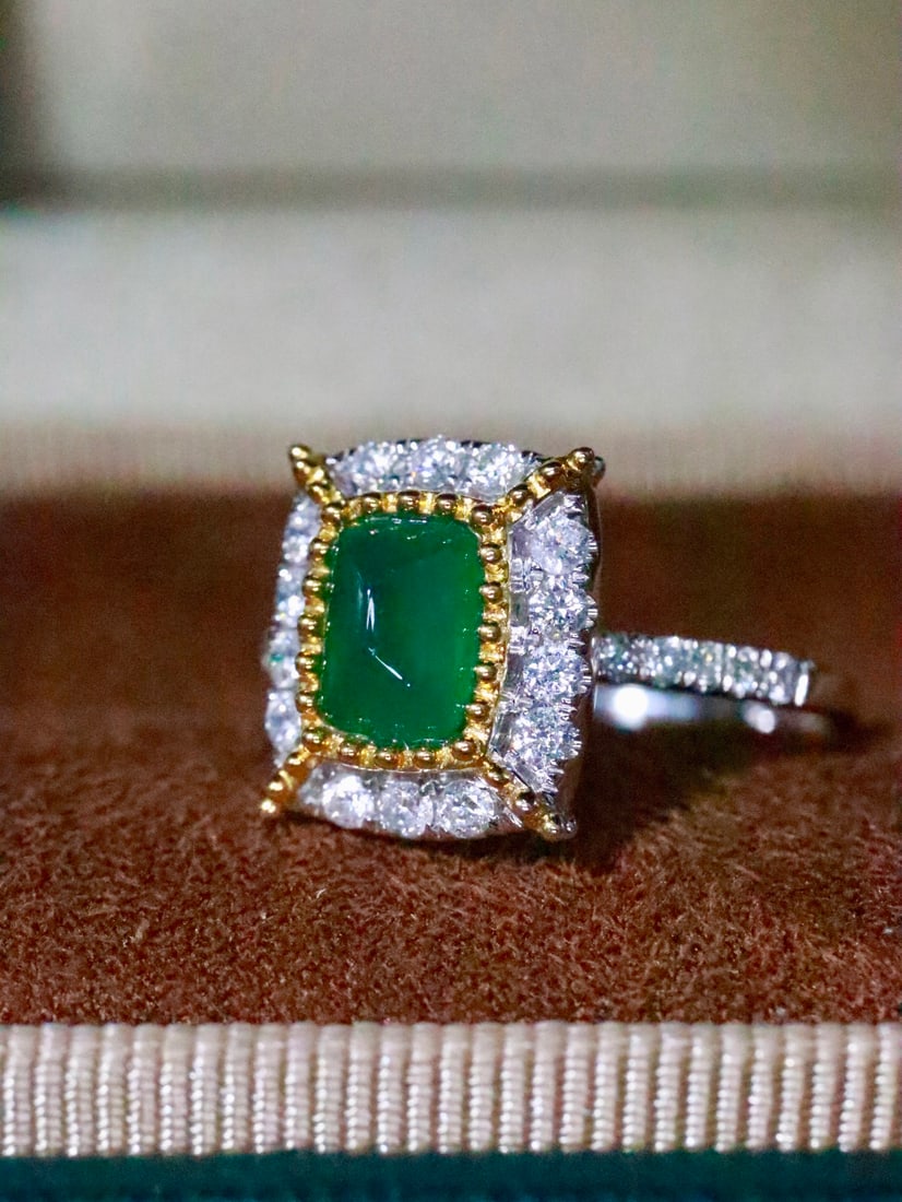 18K Gold Emerald Ring - 2