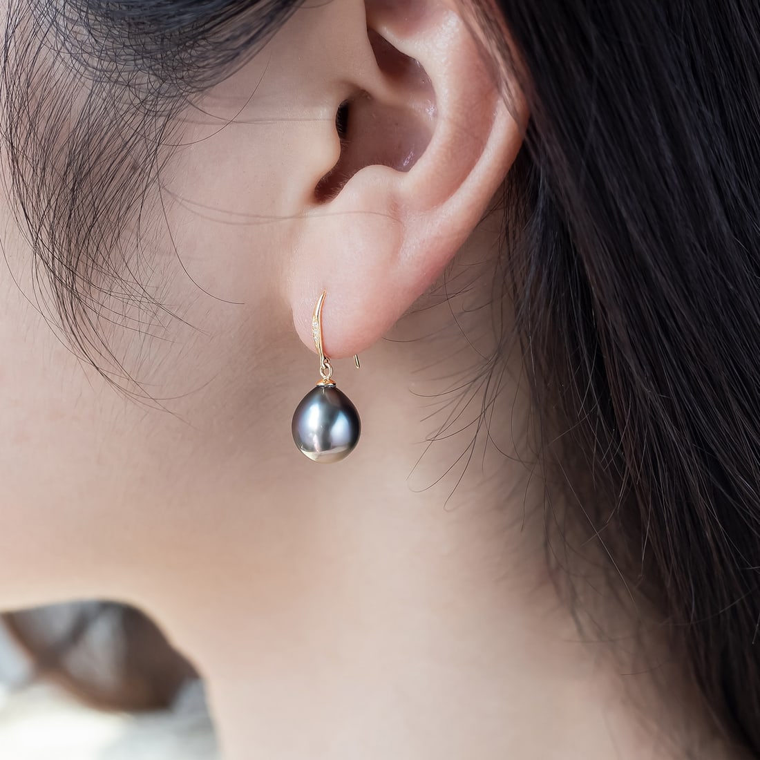 18K Gold Tahitian Black Pearl Earrings - 2