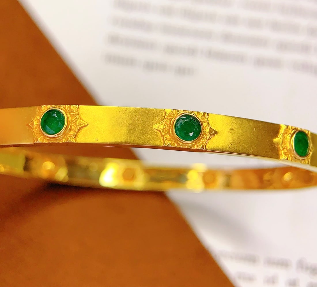 18K Gold Natural Emerald Bracelet - 2