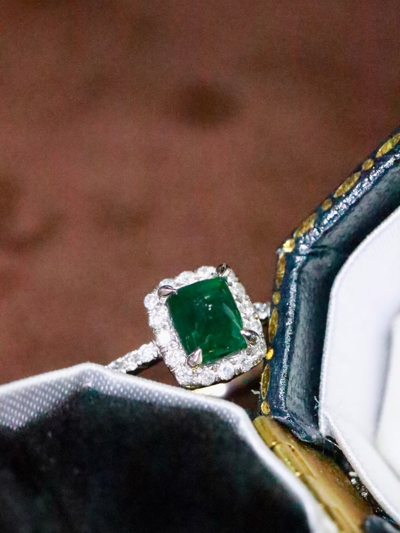 18K Gold Natural Emerald Ring - 3