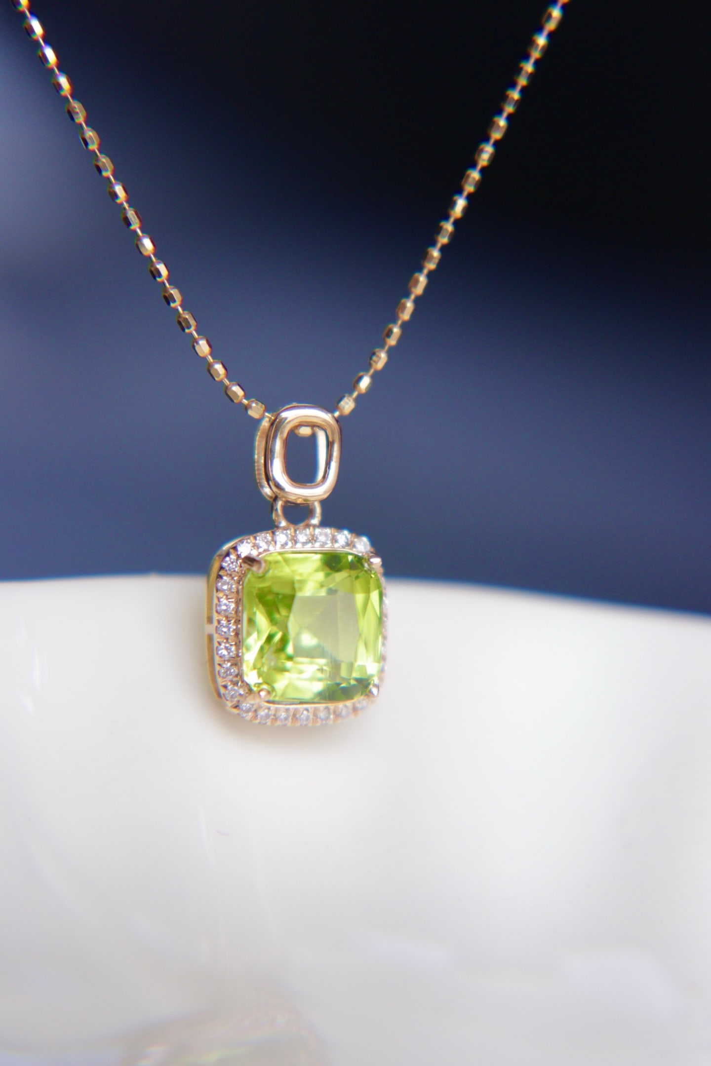 18K Gold Natural Peridot Pendant - 2