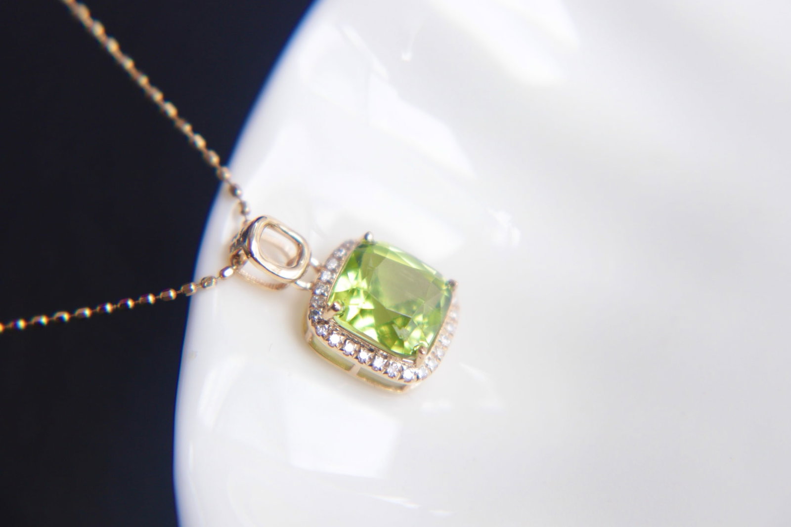 18K Gold Natural Peridot Pendant - 4