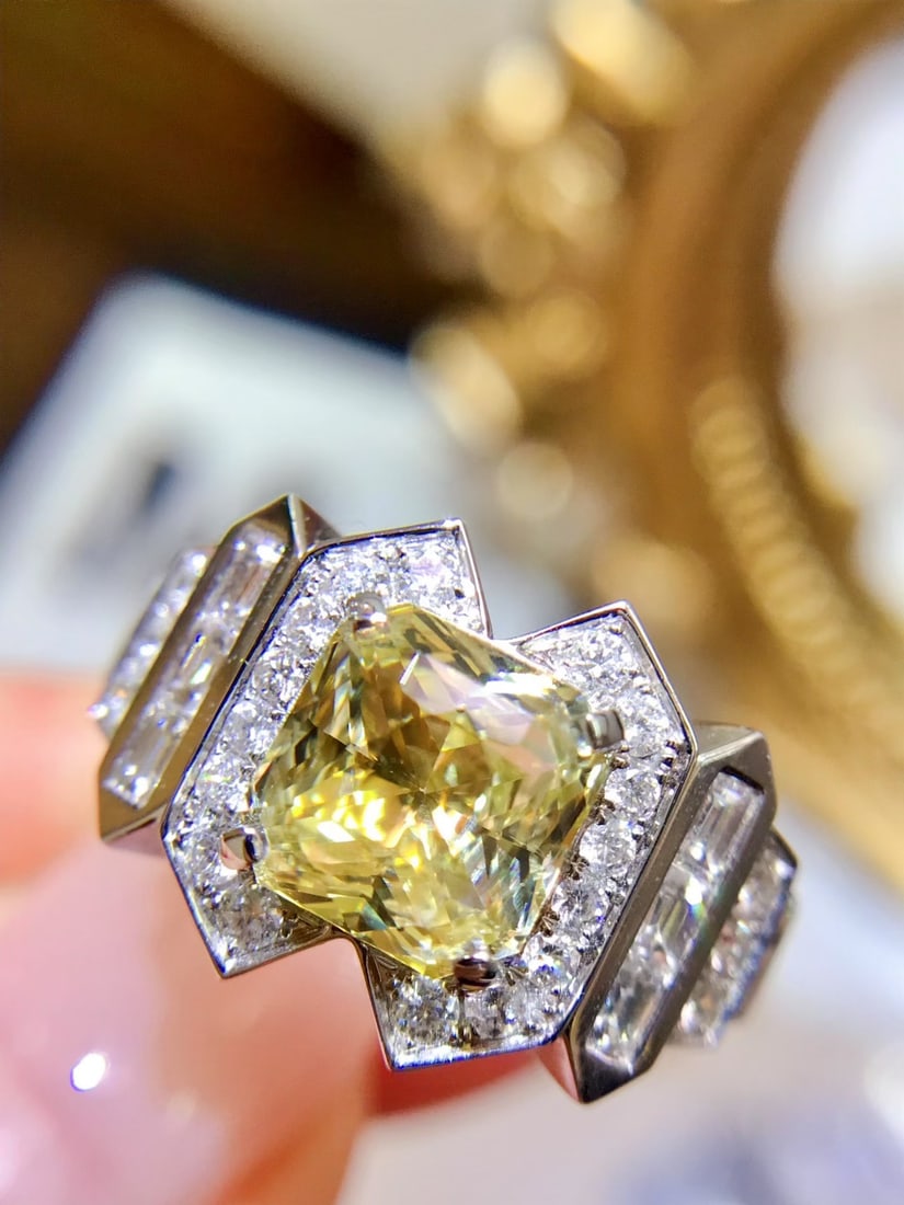 18K Gold Unheated Yellow Sapphire Ring - 3