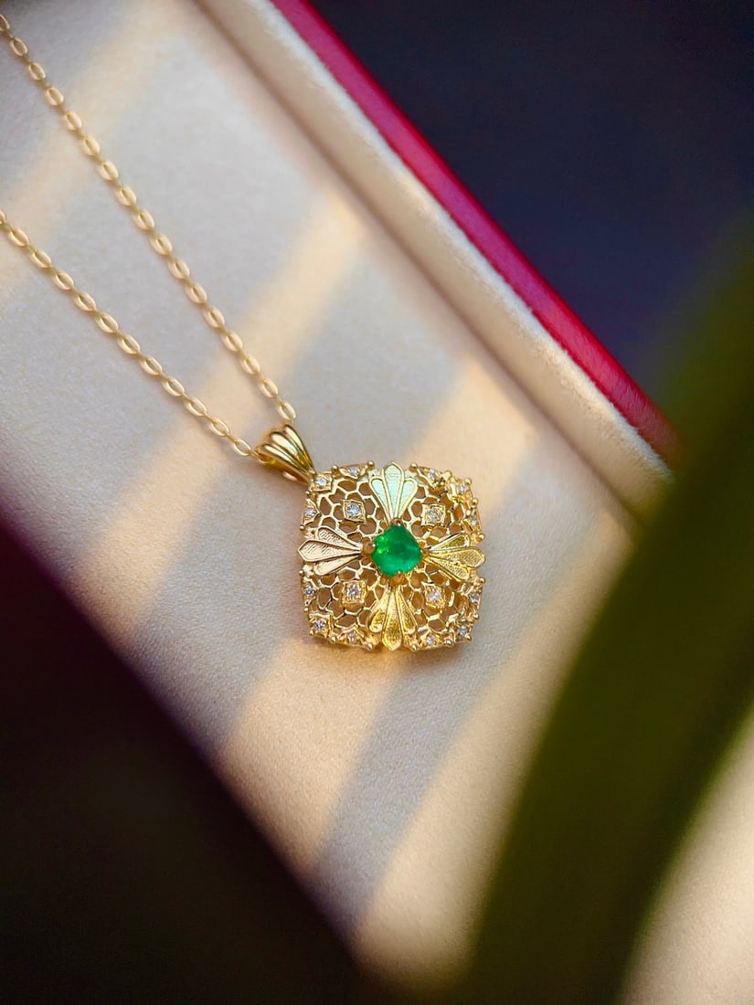 Natural Emerald Pendant - 5