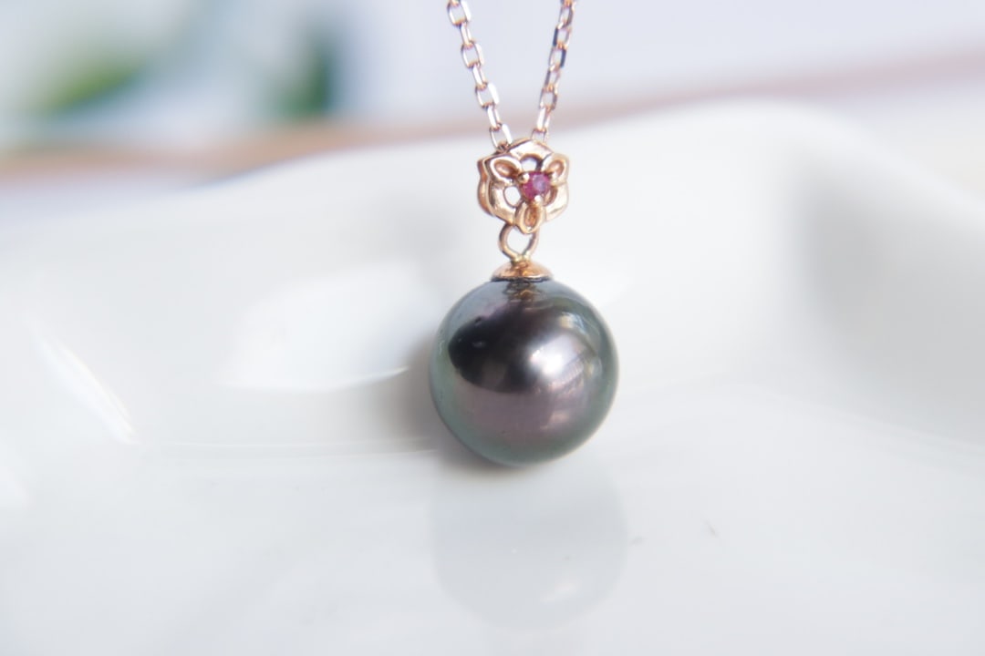 18K Gold Tahitian Pearl Pendant - 2