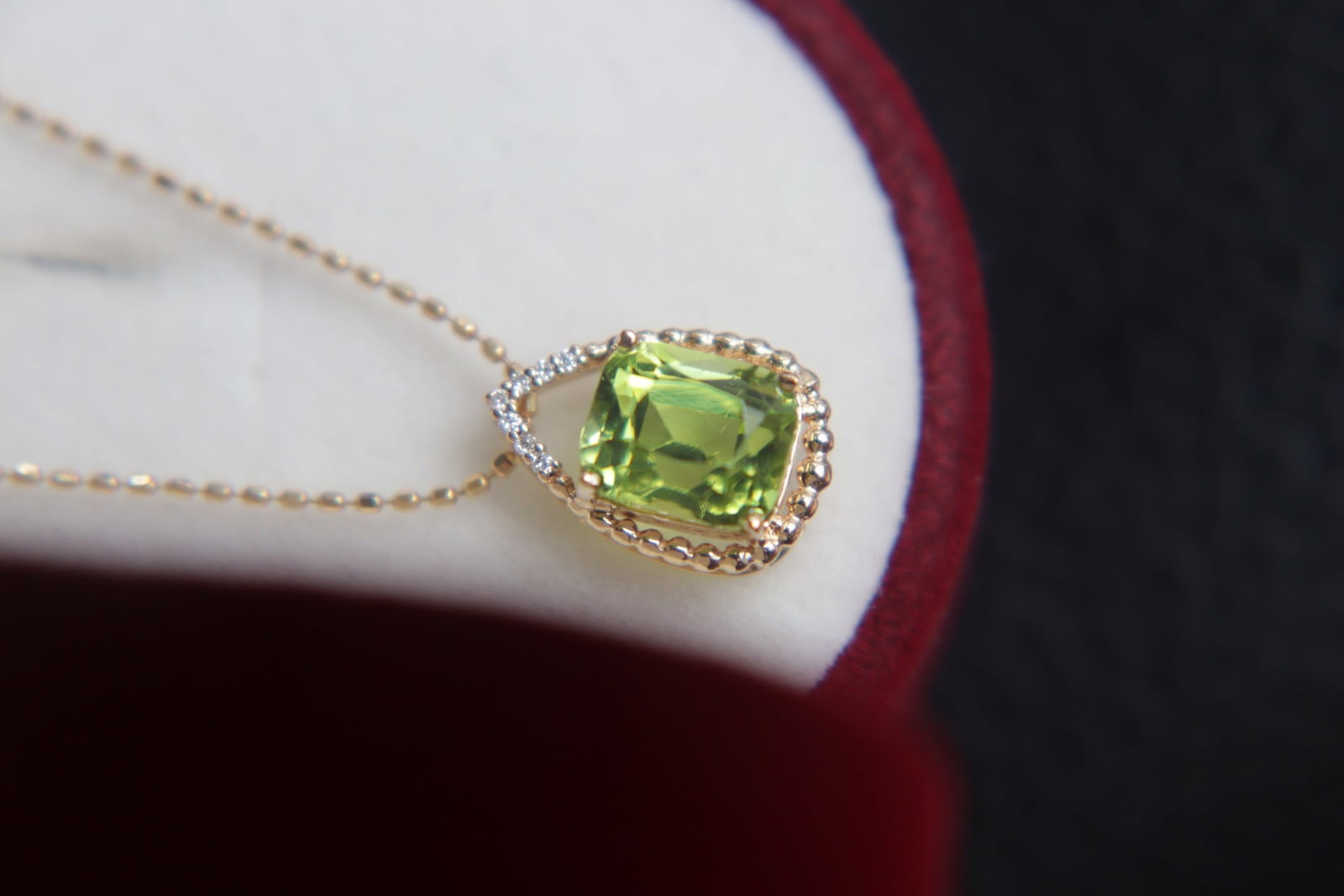 18K Gold Natural Peridot Pendant - 7