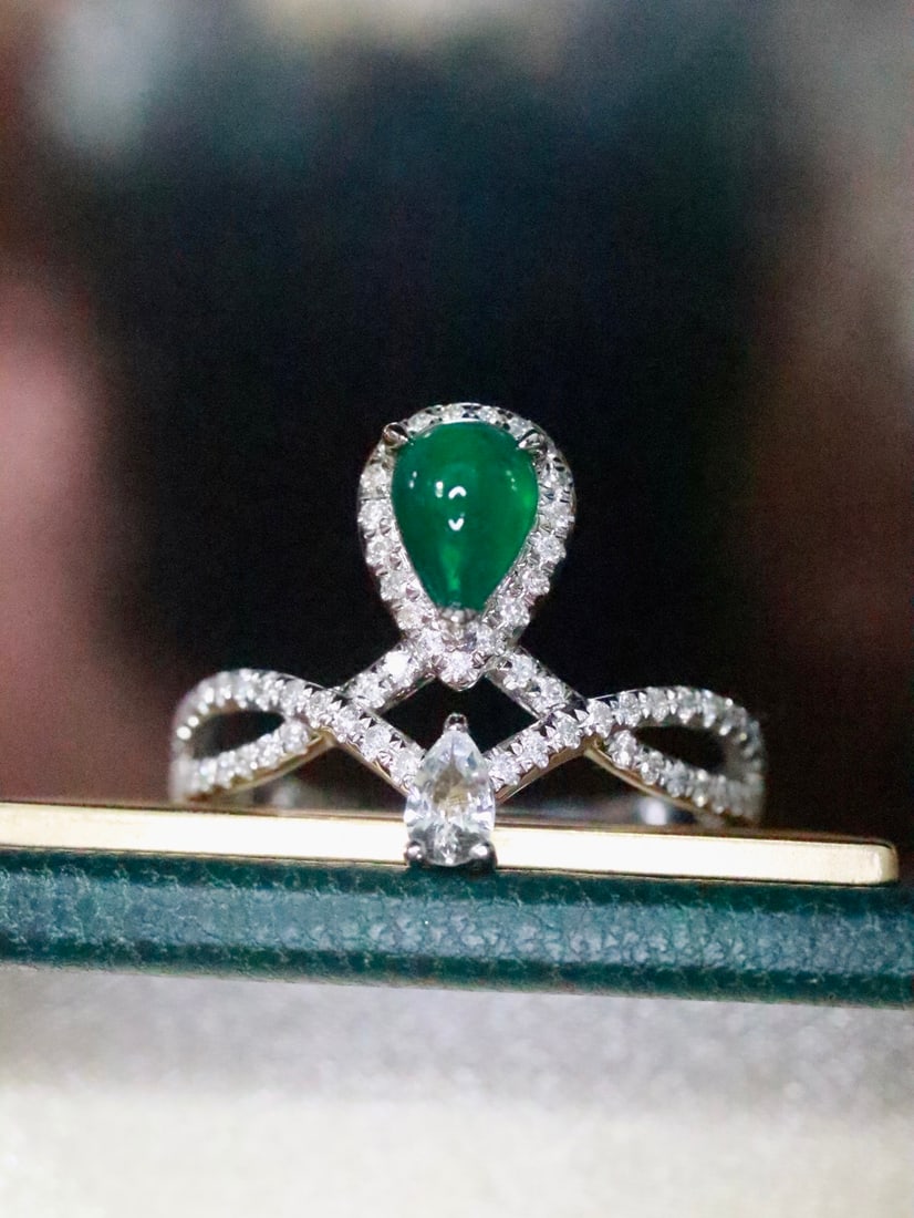 18K Gold Natural Emerald Ring - 2
