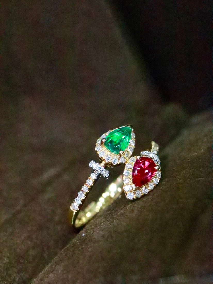 18K Gold Natural No-Heat Ruby and Emerald Two-Stone Ring - 3
