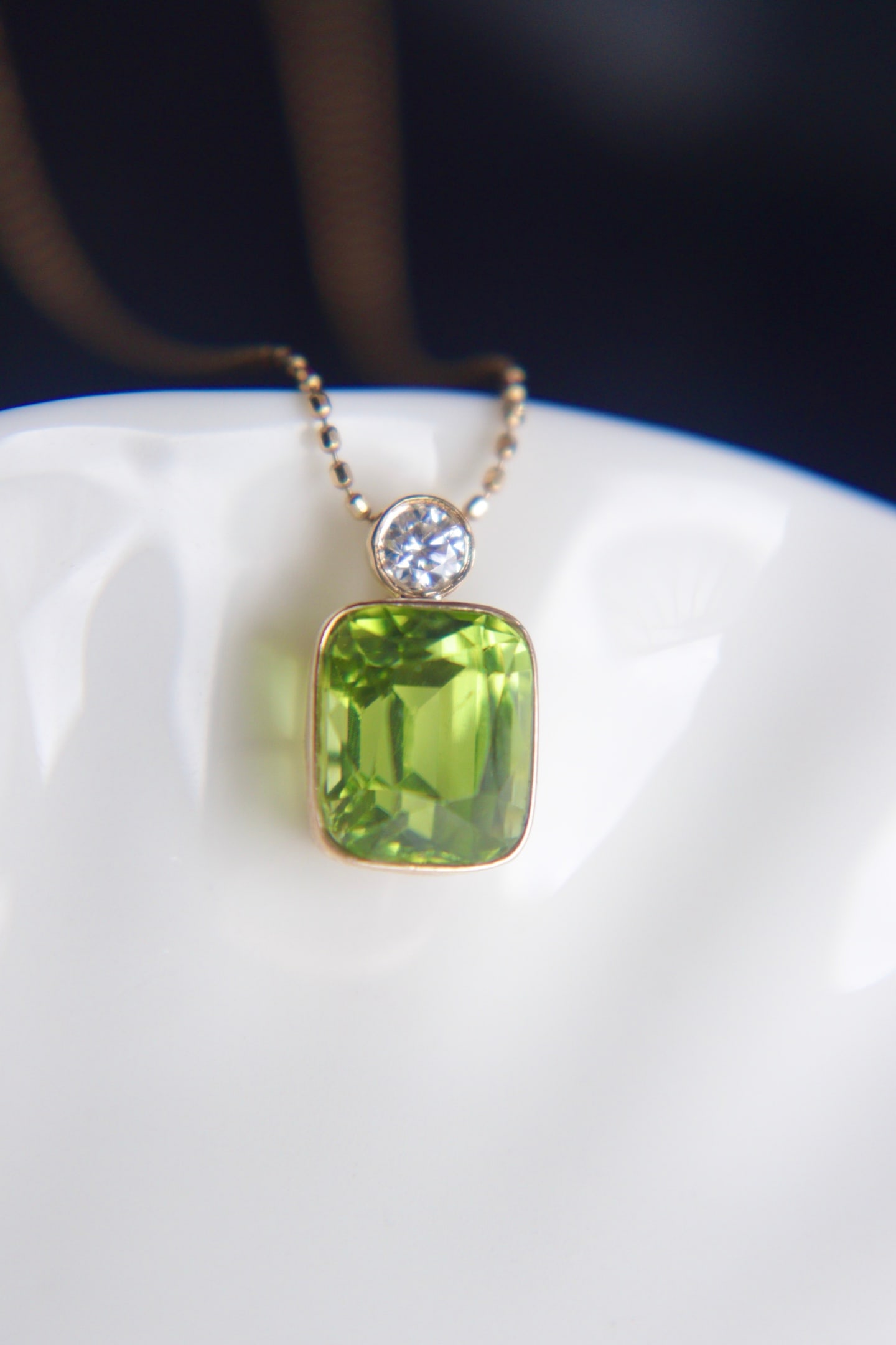 18K Gold Natural Peridot Pendant - 7