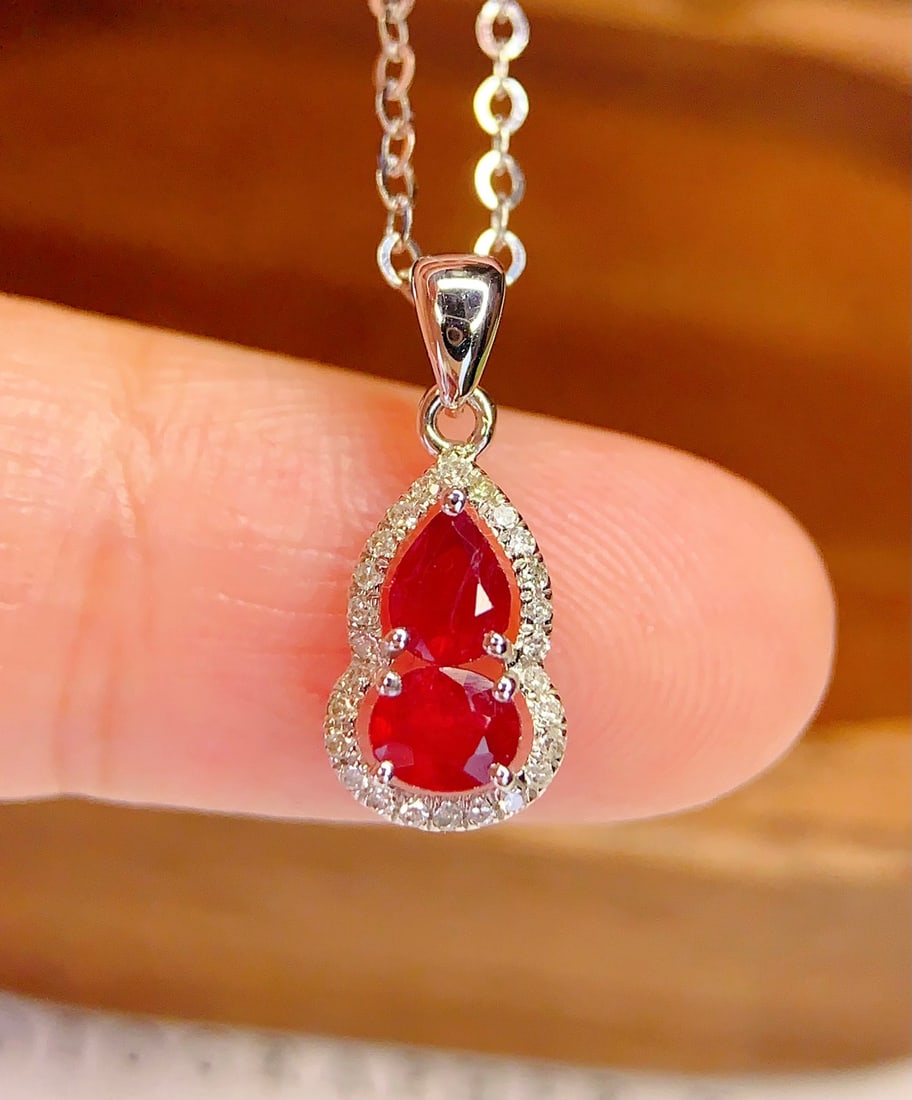 18K Gold Natural Ruby Pendant - 2