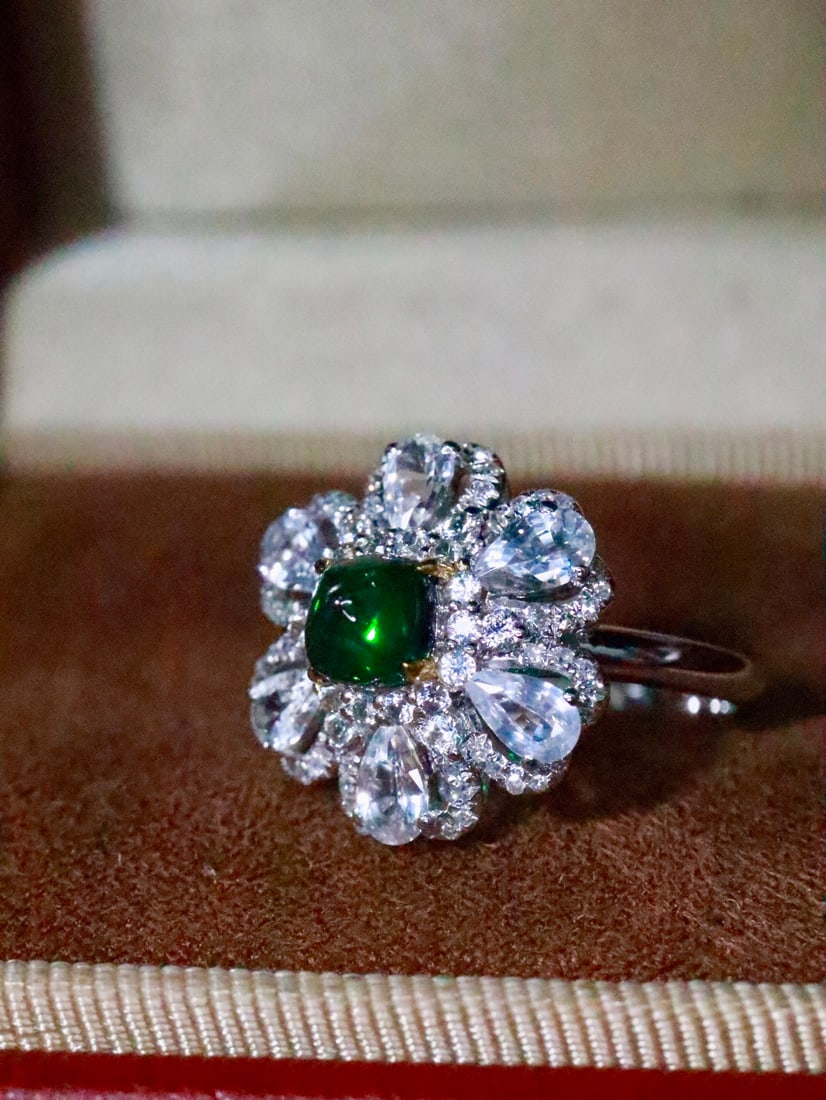 18K Gold Natural Tsavorite Ring - 2