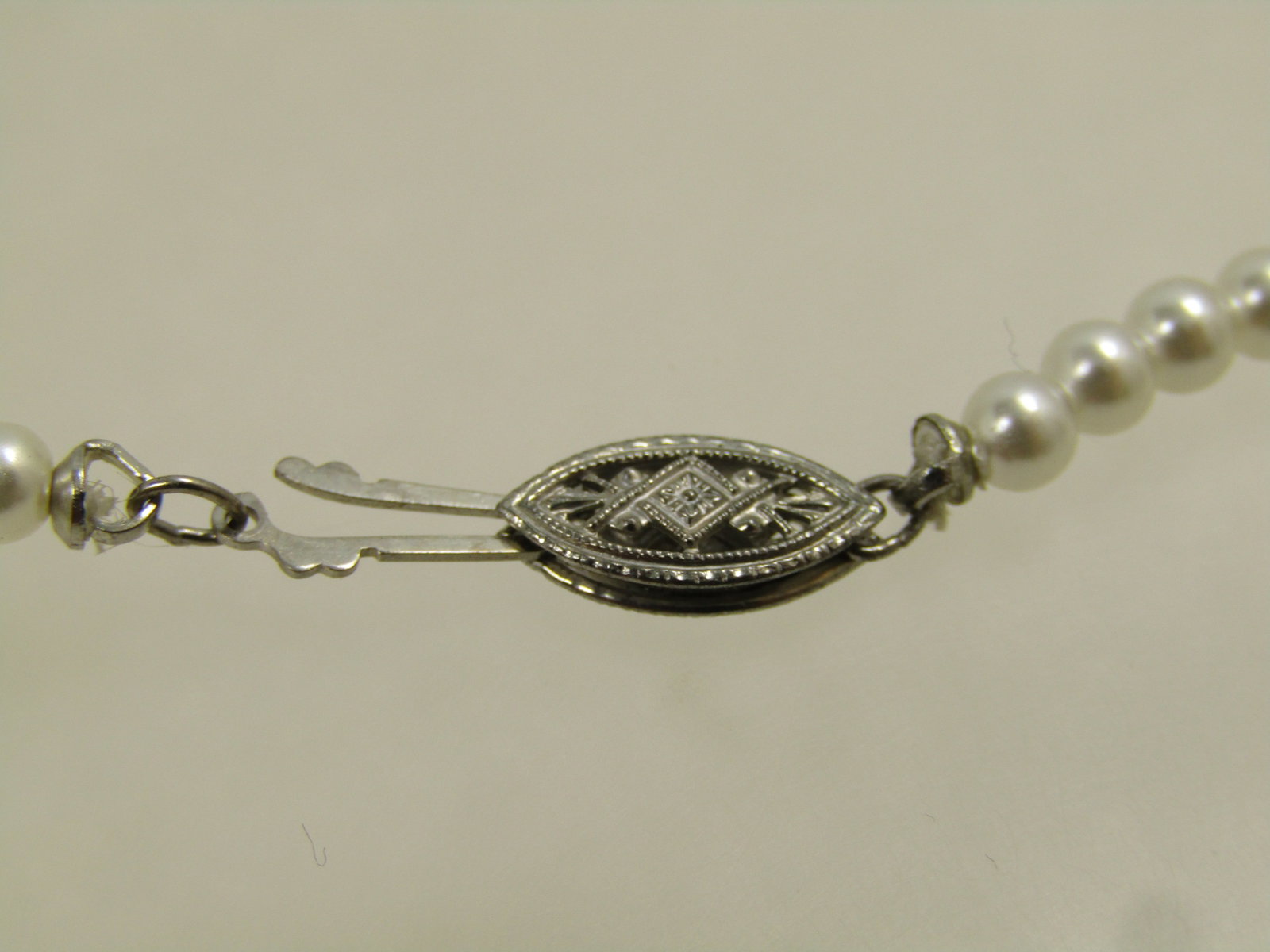 Vintage Graduated Pearl Necklace, Sterling Filigree Box Clasp, 18" Signed G, 1970's-1980's . - 5