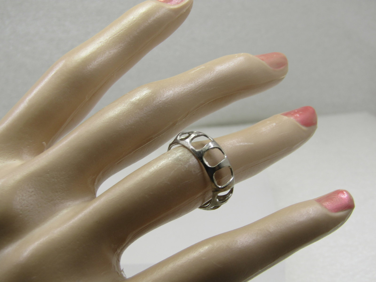 Vintage Sterling Open Oval Band Ring, Sz. 7. - 5