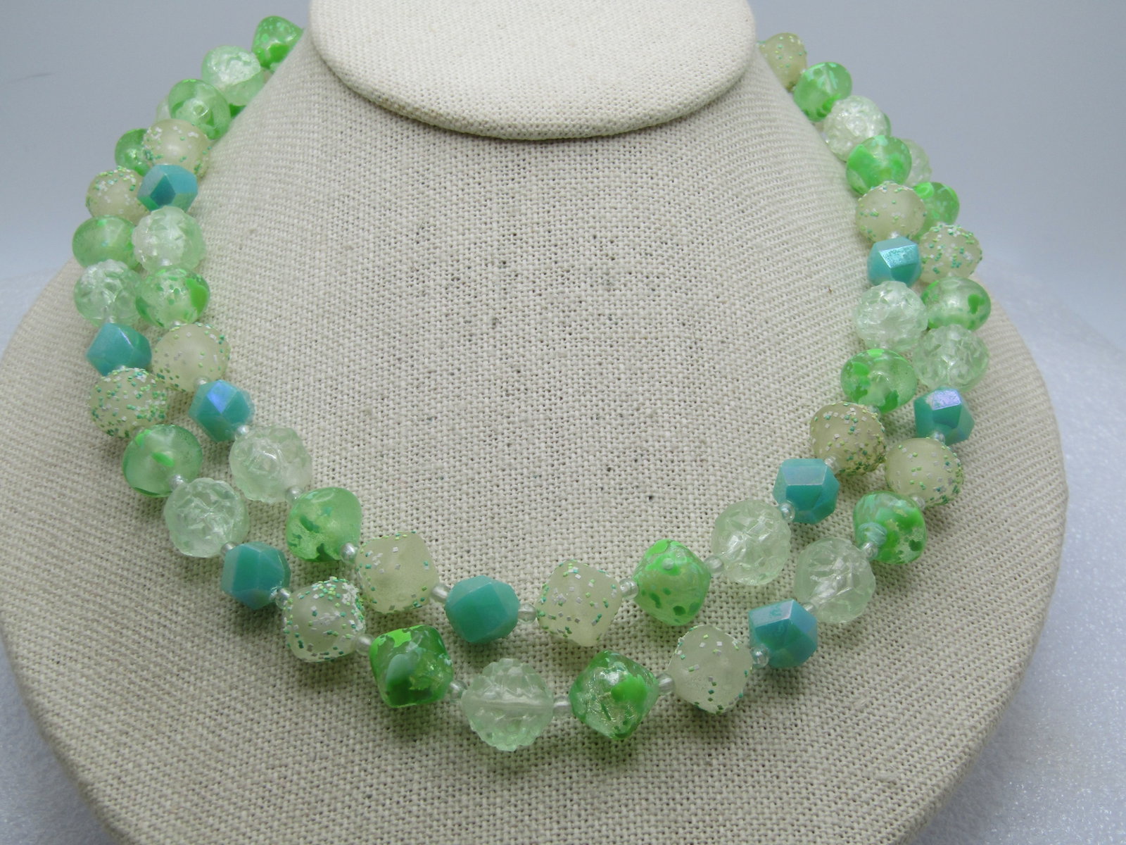 Vintage Green/White Lucite Double Strand Necklace, Hong Kong, 1950's-1960's - 3