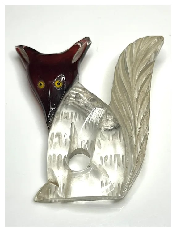 Vintage Lucite Carved Sly Fox Brooch/Pin - 2