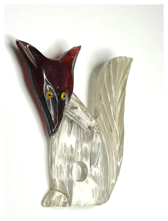 Vintage Lucite Carved Sly Fox Brooch/Pin - 3