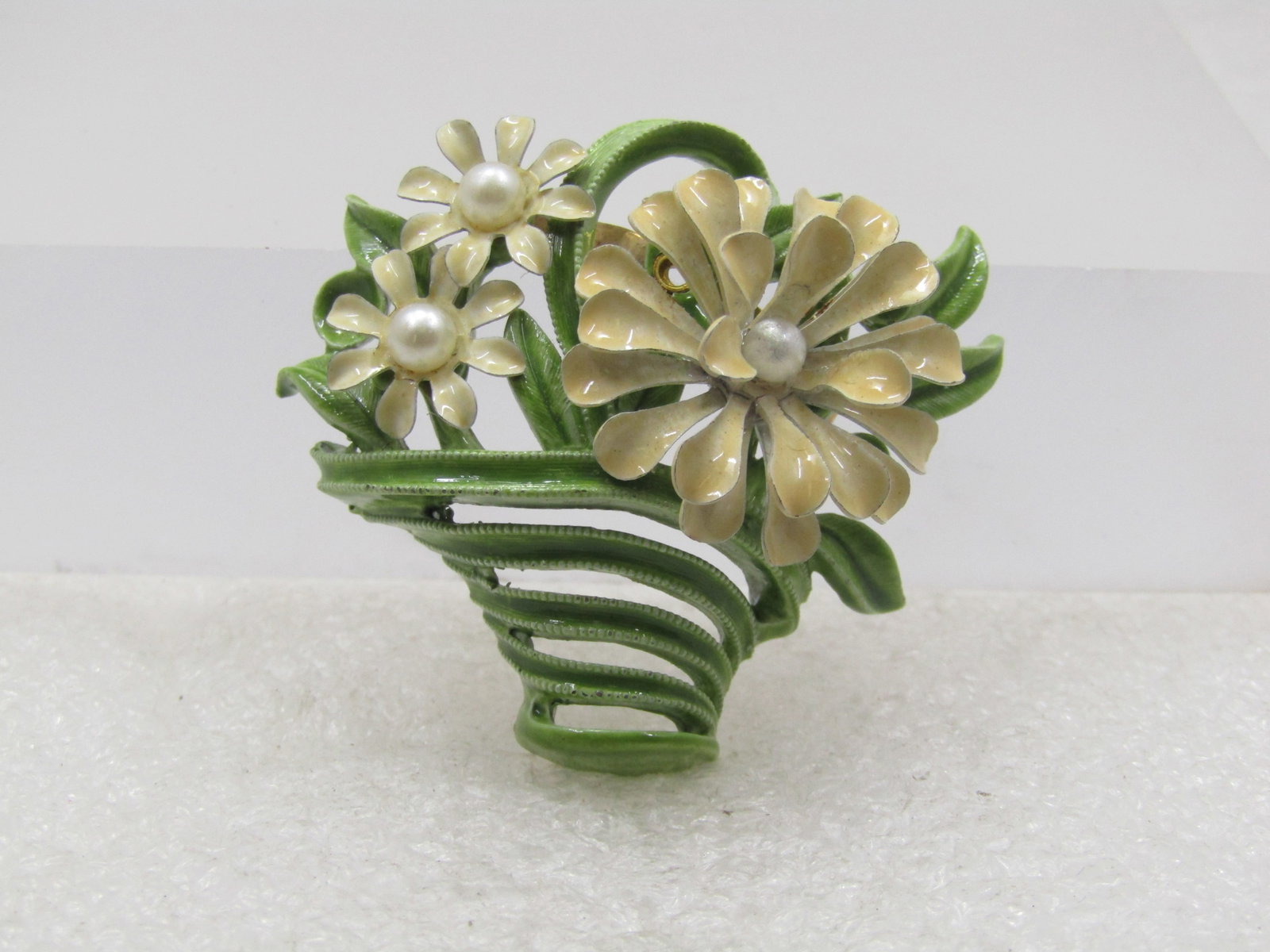 Vintage Enameled Flower Basket & Flowers Brooch, 1940's-1960's - 4
