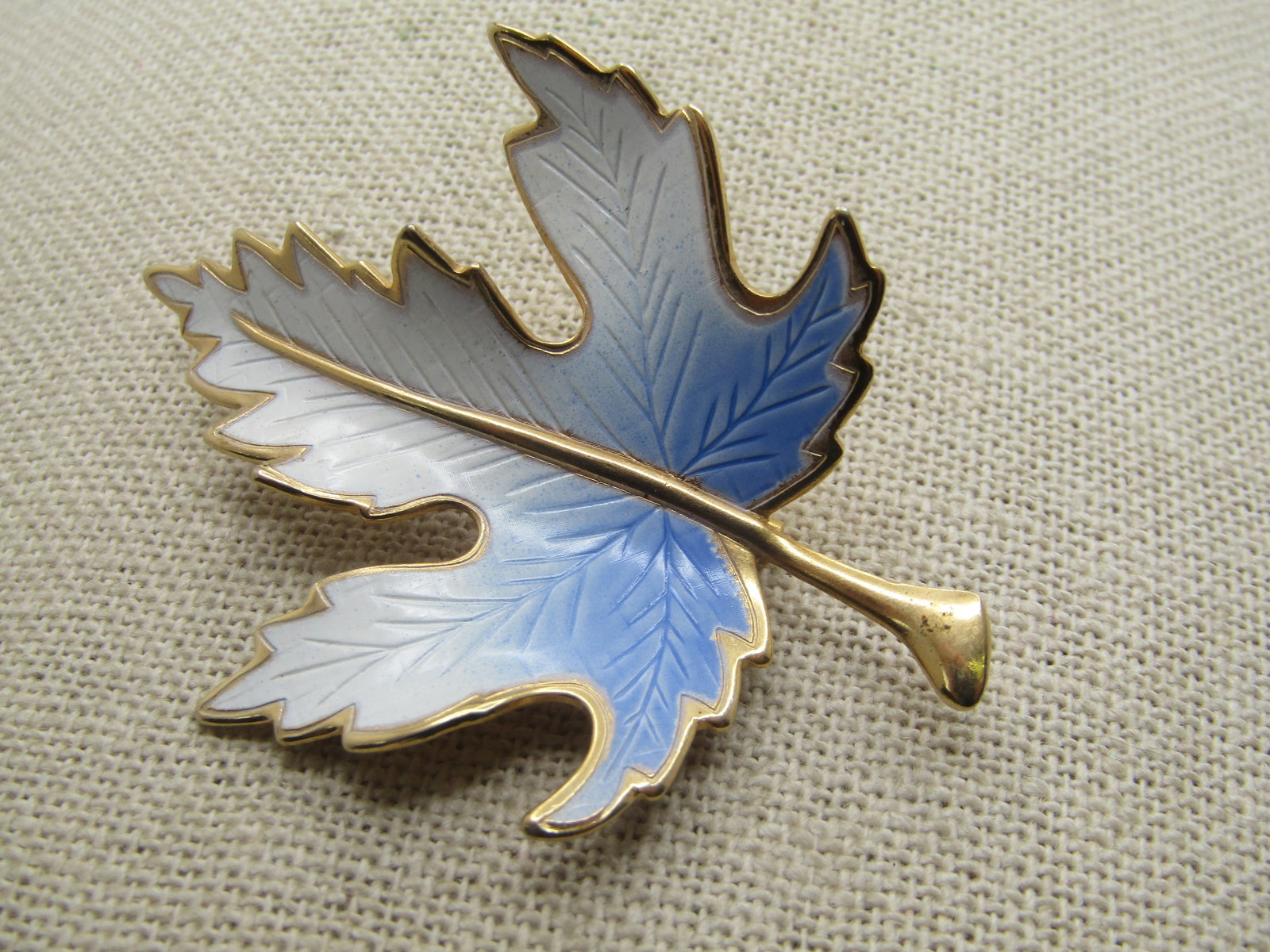 Vintage Blue & White Enameled Leaf Brooch, 1960's-1970's - 3