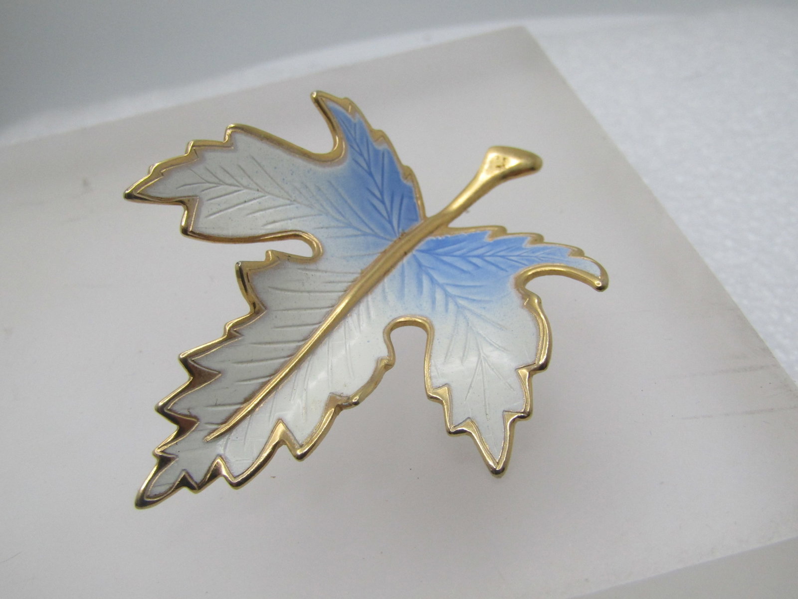 Vintage Blue & White Enameled Leaf Brooch, 1960's-1970's - 4