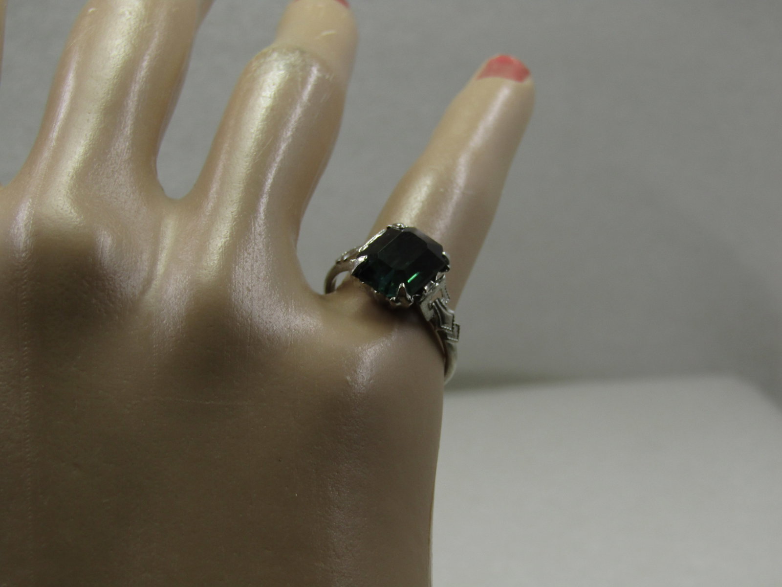 Vintage Plated Green Emerald Cut Glass Stone Ring, Sz. 6 - 7