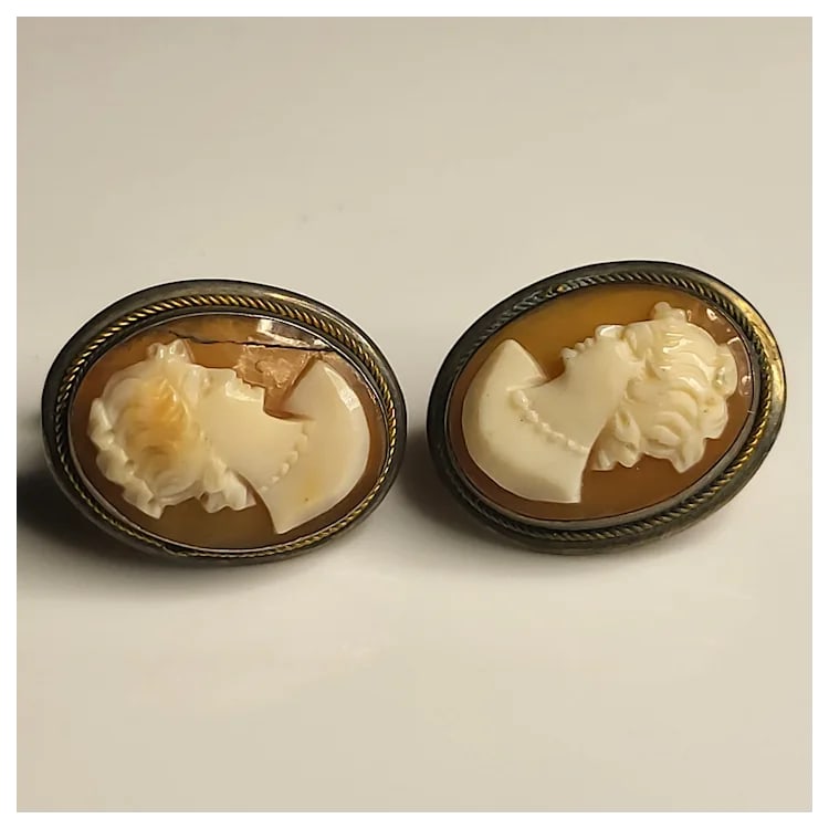 Vintage Shell Cameo Screw-Back Earrings - 2