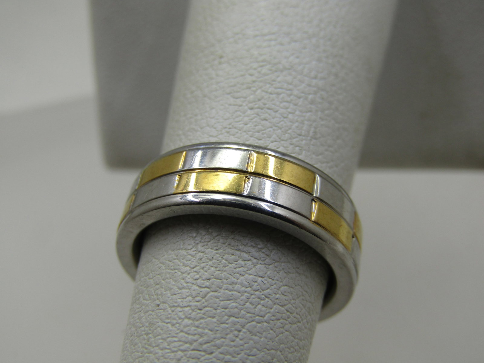Two-Tone Wedding Band, Sz. 5, 6mm, Signed Spikes - 3