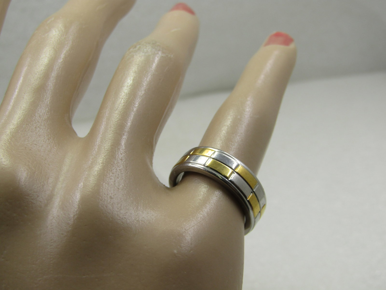 Two-Tone Wedding Band, Sz. 5, 6mm, Signed Spikes - 6