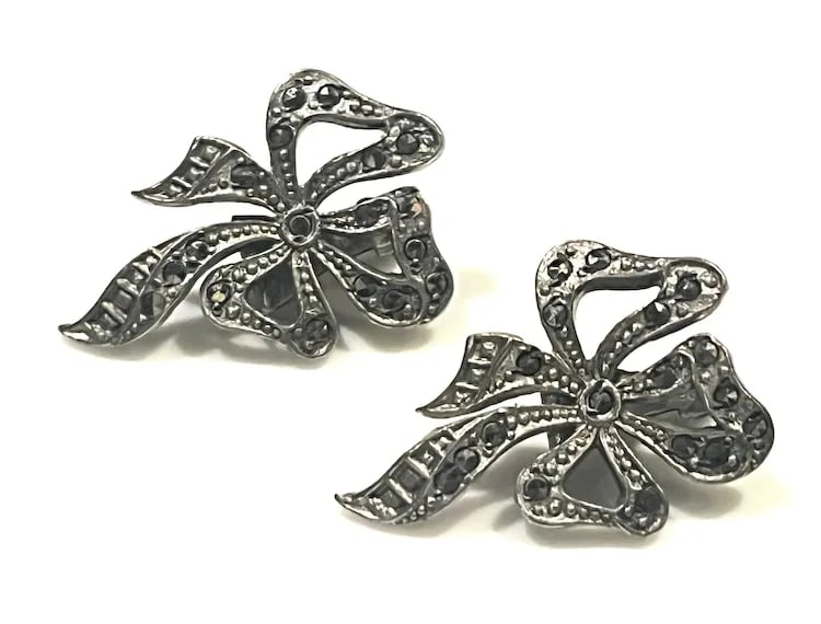 Vintage Marcasite Ribbon Clip Earrings - 2