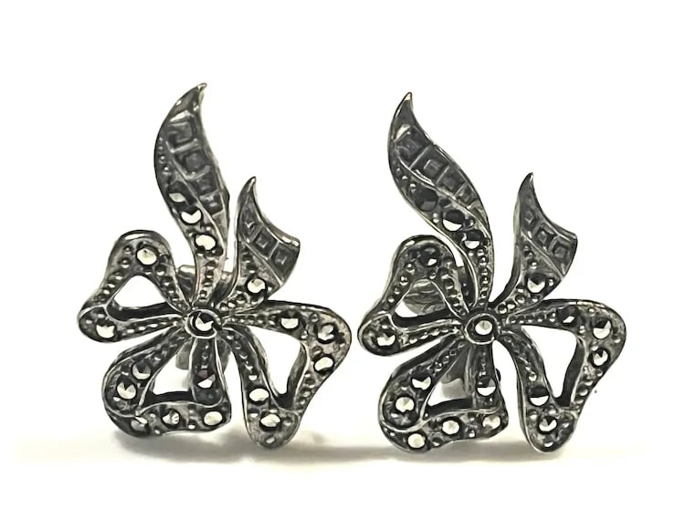 Vintage Marcasite Ribbon Clip Earrings - 3