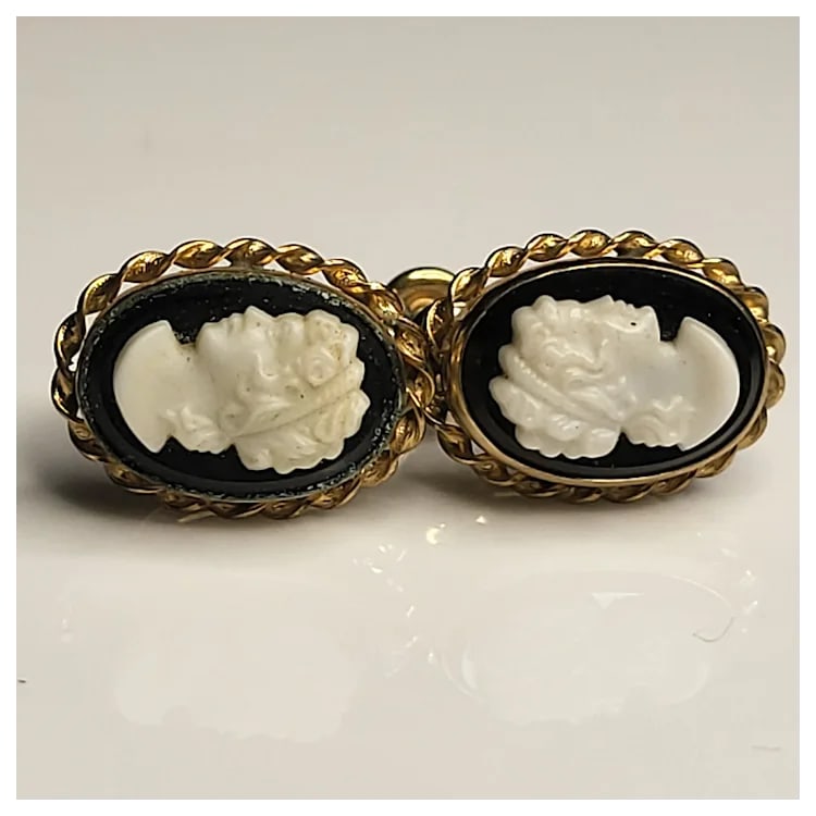 Vintage Van Dell Filigree Screw Back Cameo Earrings - 2