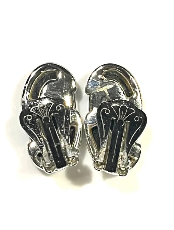 Vintage Black Thermoset Moonglow Lucite Silver Clip Earrings - 4