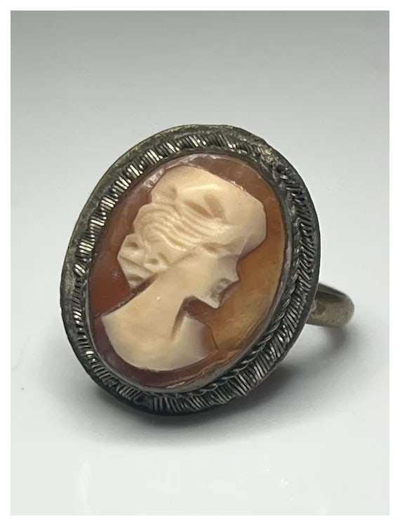 Vintage Carved Shell Cameo Ring - 2