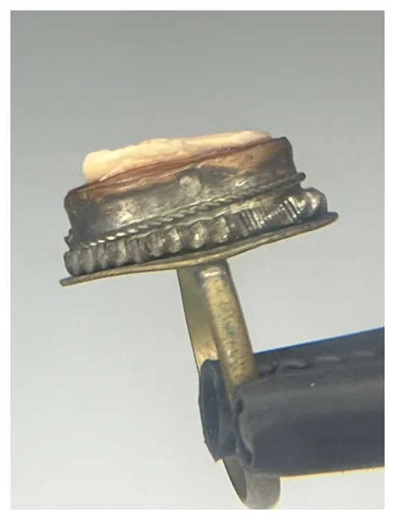 Vintage Carved Shell Cameo Ring - 3