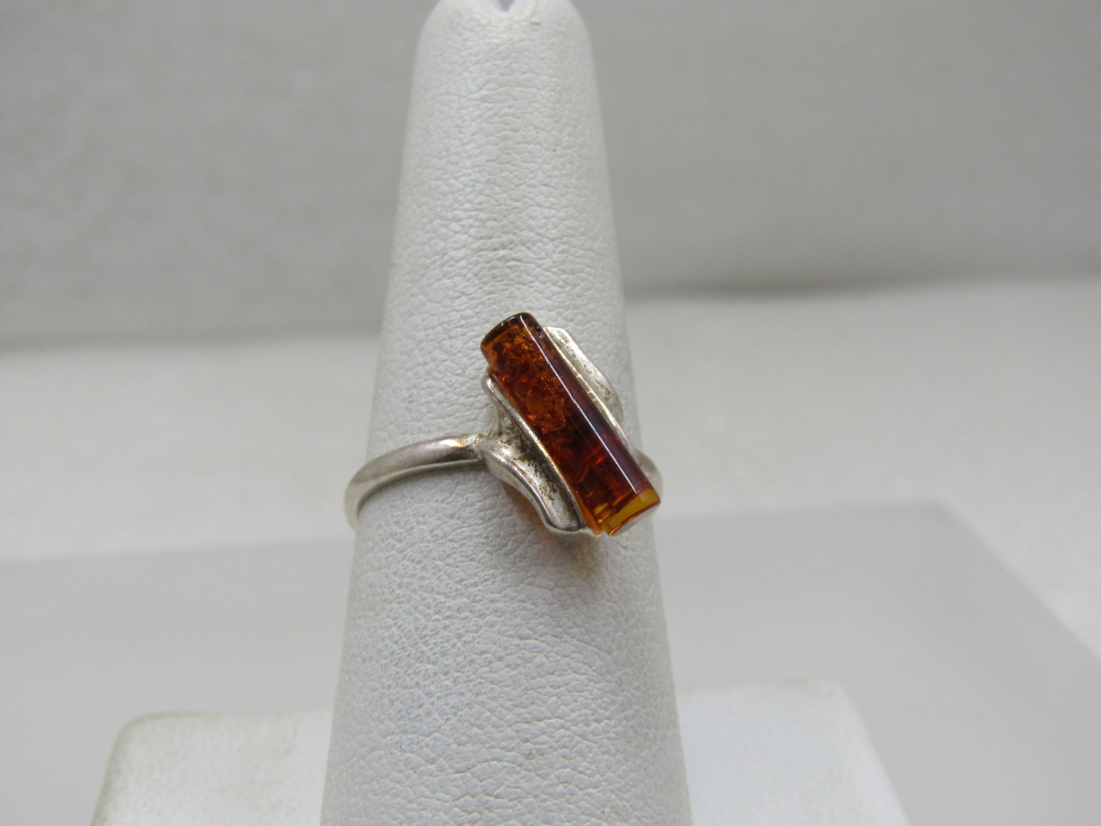 Sterling Silver Amber Tubular Ring, Sz. 8 (1 of 8)
