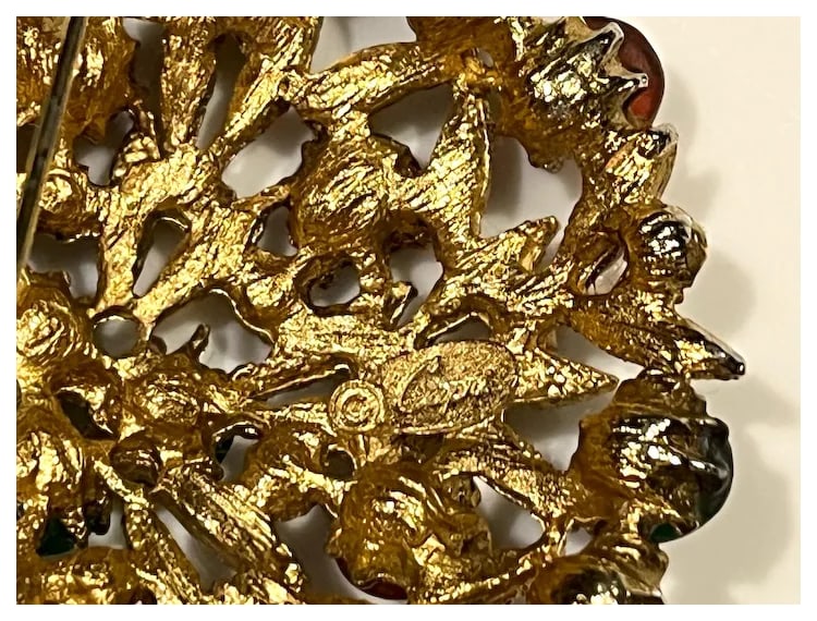 Vintage Signed Capri Brooch - 6