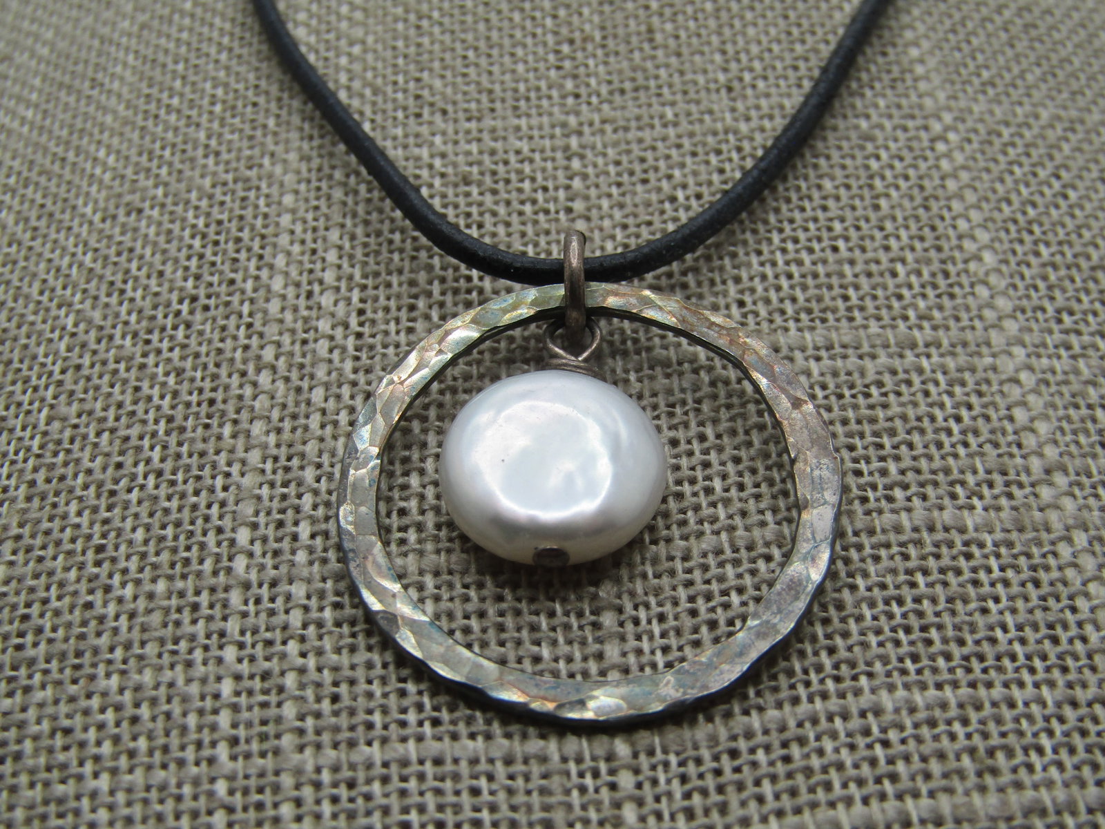 Vintage Sterling Freshwater Pearl & Hammered Pendant, 17", 1980's - 3