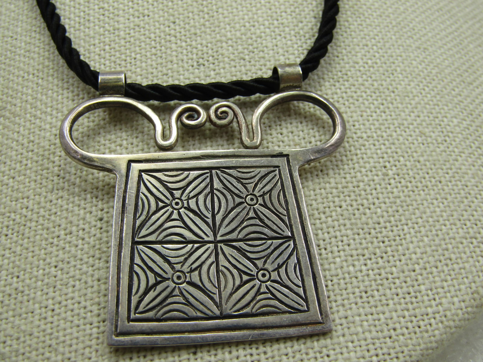 Vintage Sterling Silver Necklace, Bali Vibe, 16.5" - 2