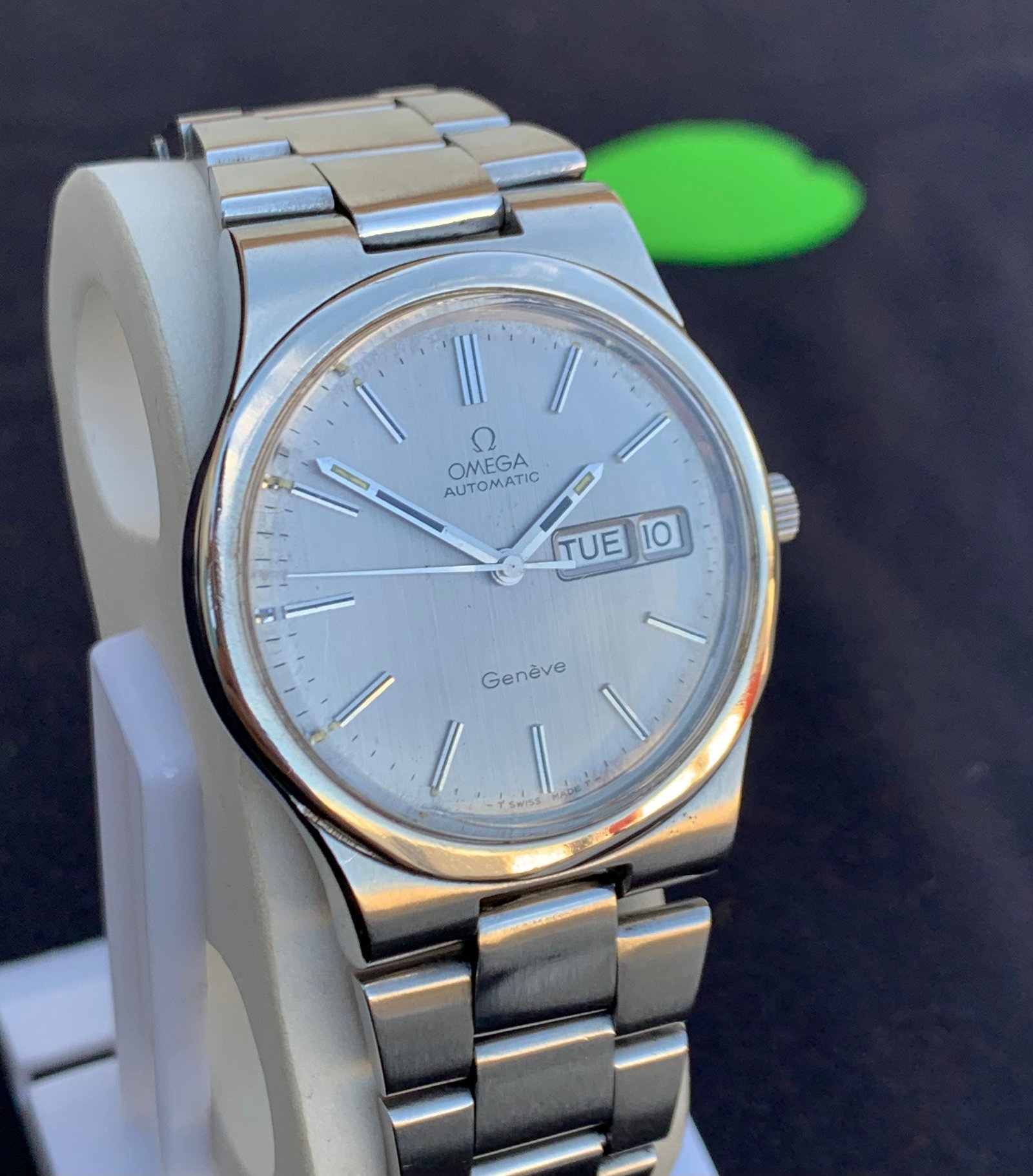 Vintage Omega Geneve, Automatic English made Dennison Stainless case: Highlights Vintage from the 1960s Band material: Stainless steel Materials: Stainless steel Power: Mechanical Readout: Analog Can be personalized Vintage Omega Geneve, Automatic English made Dennison
