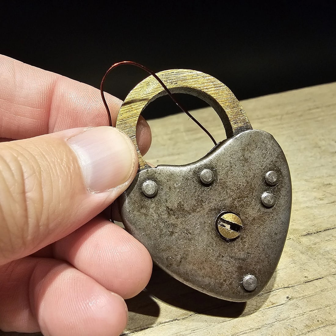Brass Winchester Firearms Ammo Box Padlock Lock & Key - 4