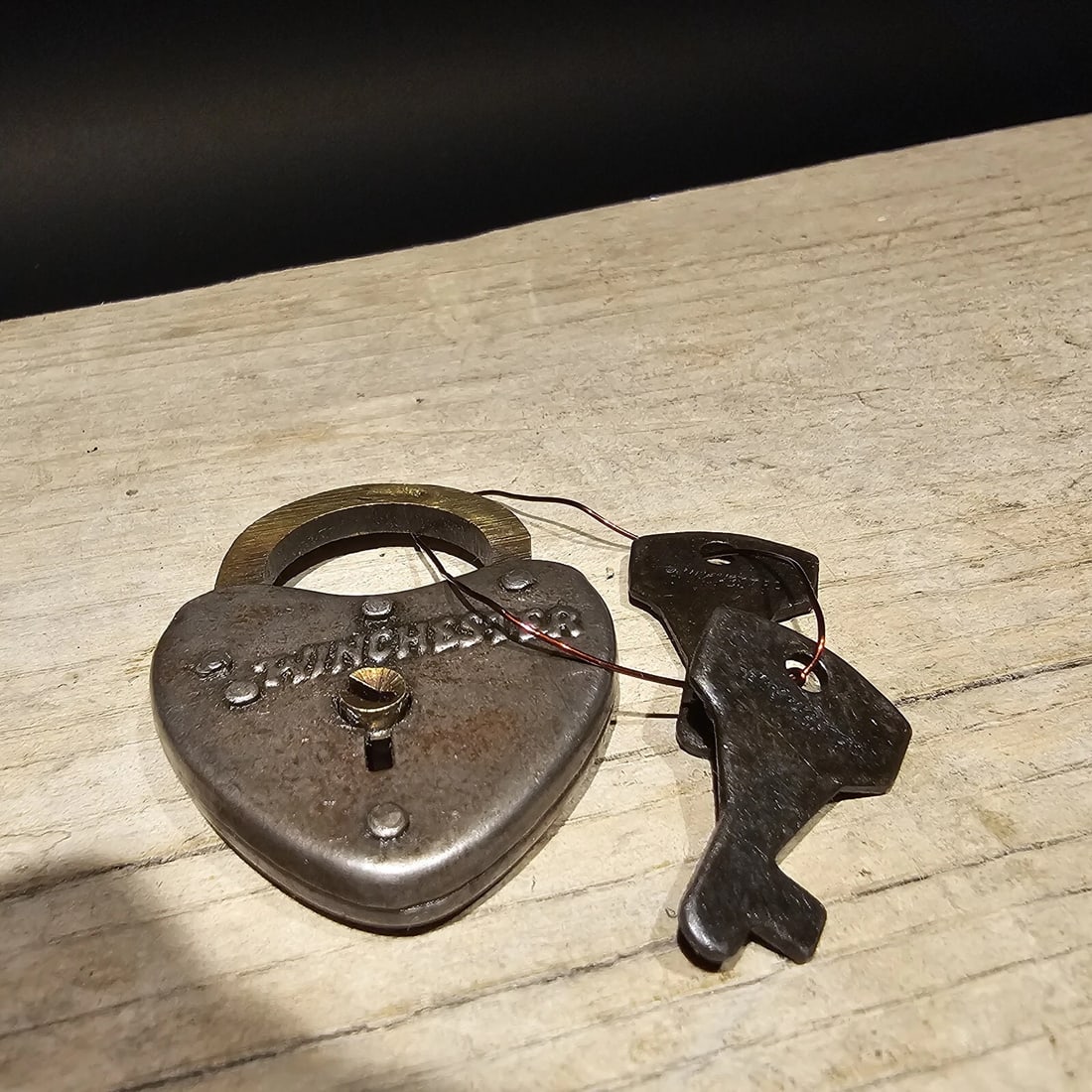 Brass Winchester Firearms Ammo Box Padlock Lock & Key - 5
