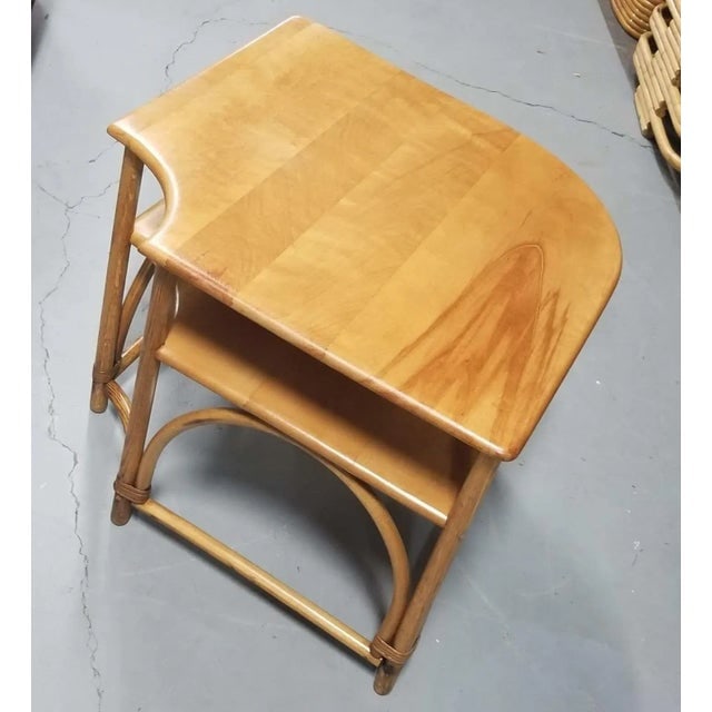 1950s Restored Mid Century Maple and Faux Rattan Corner Table by Heywood Wakefield - 3