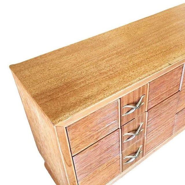 1940s Restored Mid-Century Paul Frankl Combed Wood Chest of Drawers for Brown Saltman, Attributed - 5