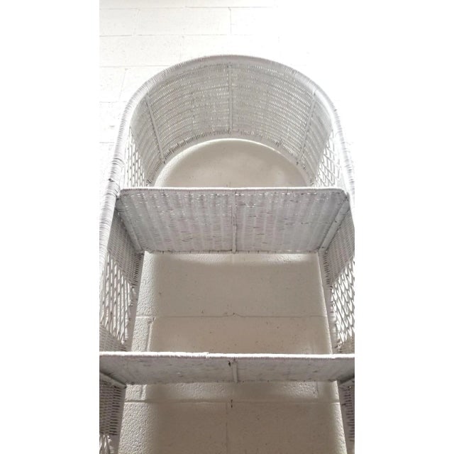 1970s Restored White Rattan Wicker Arched Bookcase - 2