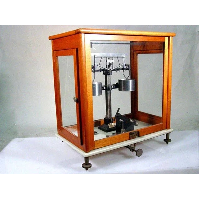 1960 Double-Deck Precision Analytical Balance by Galileo Sartorius in Glass Case - 4