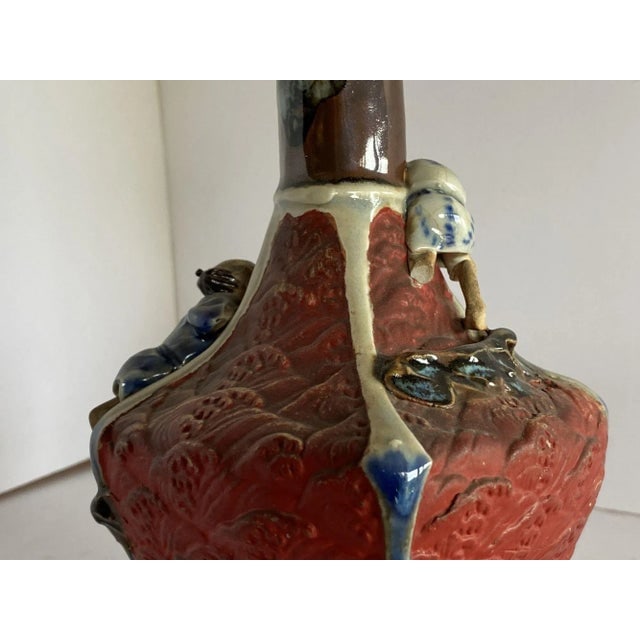 Late 19th Century Inoue Ryosai II Japanese Sumida Ware Vase With Two Men on Rocky Ledge - 7