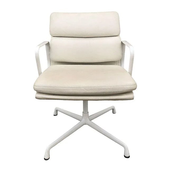 White Eames Ea208 Leather Soft Pad Chair by Herman Miller, Set of 4 - 4