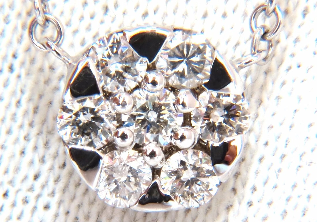 .70ct natural (7) round brilliant diamond cluster pendant 14kt**: Title: .70ct natural (7) round brilliant diamond cluster pendant 14kt** Description: .70ct. Diamonds cluster necklace: 7 diamonds in cluster All diamonds: full cut & rounds H color, Si-2 clarity. 14kt