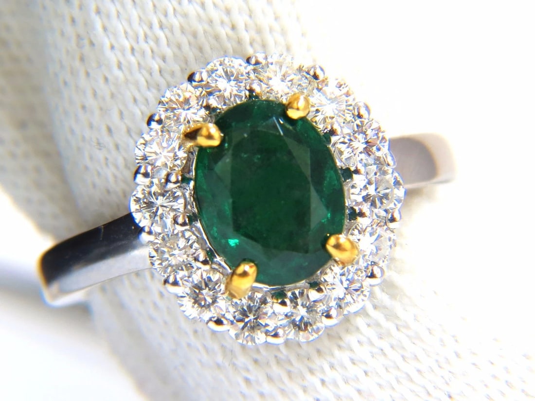 2.46CT NATURAL EMERALD DIAMONDS RING 18KT GOLD VIVID GREEN HALO *v: Title: 2.46CT NATURAL EMERALD DIAMONDS RING 18KT GOLD VIVID GREEN HALO *v Description: Halo Green. 1.66ct. Natural Emerald Ring 8.6 X 6.7mm Full cut oval brilliant Clean Clarity & Transparent Vivid
